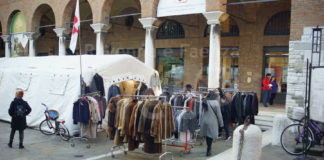 “Weekend di Natale con la Croce Rossa”: Mercatino solidale in piazza San Francesco