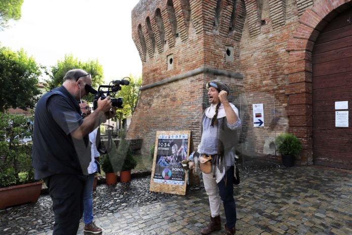 Un momento delle riprese della Rai a Bagnara, settembre 2022 (2)