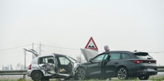 Scontro all’incrocio fra via Canala e via Sant’Egidio: donna trasportata al Bufalini