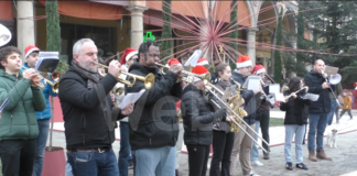 Natale in musica per le vie del centro con la Xmas Marching Band