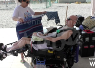 Record di ospiti nella spiaggia per persone con disabilità. Insieme a Te al lavoro per il 2023 e per il nuovo bando