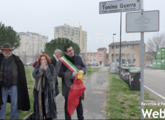Inaugurata la via dedicata a Tonino Guerra
