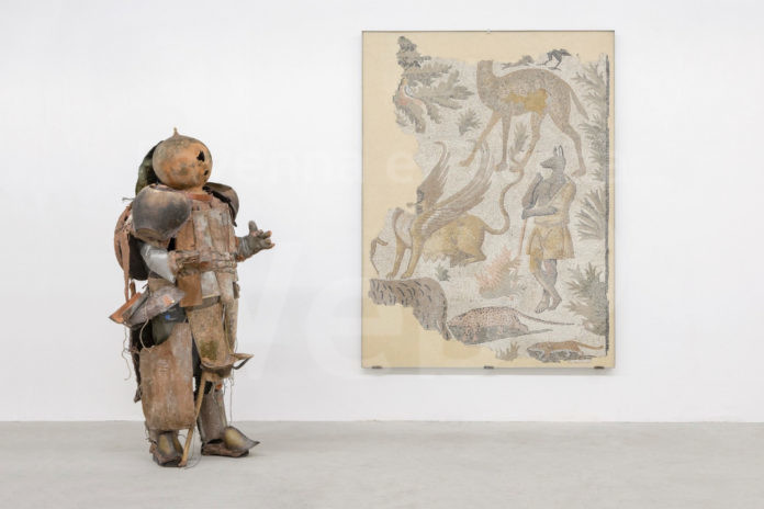 03_cavaliere_pivi_anubis_vs_baboon_performance_il_cavaliere_leonardo_01_2019_ph_giulio_boem_gluck50_mi_bassa