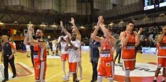 Basket: l’OraSì lotta fino alla fine, ma cede alla capolista Forlì