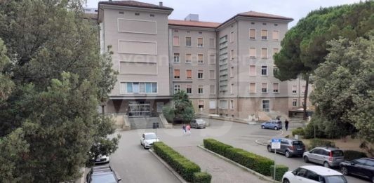 Alla scuola di Borgo Montone si raccolgono giochi per i bambini ricoverati in Pediatria