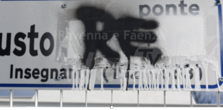 Lettera in redazione: Vandali sul Ponte Simonini tra Stazione e Darsena. Servono telecamere