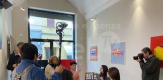 Una troupe della TV di Stato del Giappone in città per girare una trasmissione sulla lingua italiana