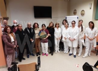 Donata alla Degenza Riabilitativa dell’ospedale di Lugo un’opera in ceramica in ricordo di Daniela Parri