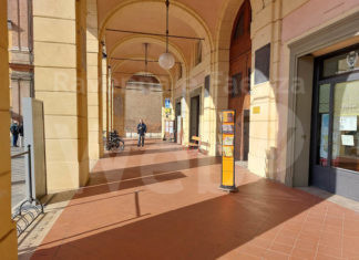 Bagnacavallo: Domani il porticato comunale si illumina di blu per le vittime civili delle guerre