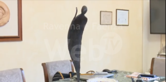 Giovanni Martini dona una scultura al Comune di Castel Bolognese