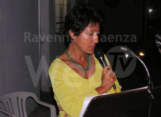 Elli Signani presenta il suo ultimo libro alla biblioteca Trisi