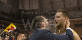 Basket: Ancora una rimonta vincente per l’OraSì, Chiusi battuta con la tripla allo scadere di Petrovic