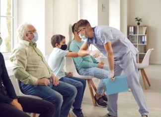 Covid, mascherine ancora obbligatorie nei reparti di degenza e strutture sociosanitarie