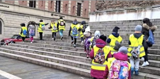 Rinnovata la segnaletica del piedibus della scuola Pirazzini