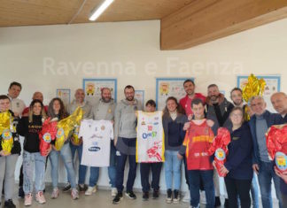“Facciamo squadra, viaggiamo insieme”, vendita di uova di Pasqua per sostenere l’associazione Spazio 104 Insieme