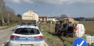 Mezzo pesante esce fuori strada ad Alfonsine