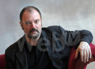 Carlo Lucarelli ospite del Caffè Letterario di Lugo