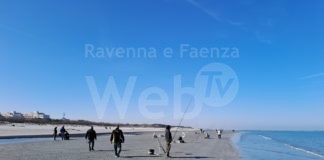 Grande soddisfazione per gli appassionati, pescare dalla spiaggia è nuovamente possibile