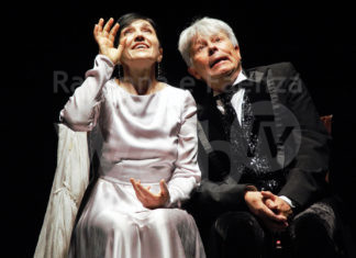 Russi: Elena Bucci e Marco Sgrosso portano in scena “Risate di gioia. Storie di gente di teatro”