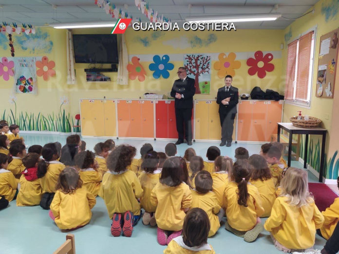 Guardia Costiera e Scuola dell'infanzia di Ravenna 1