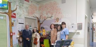 Musica e doni alla Pediatria di Faenza