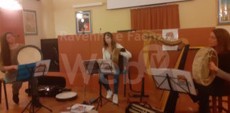 Le melodie di Lympha Trio hanno aperto il percorso di avvicinamento alla manifestazione del sei maggio