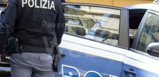 Ragazzo trovato morto in un appartamento a Bologna