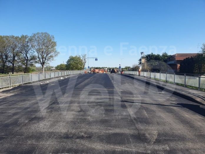 339121904_898045968124108_1480337057416481974_n