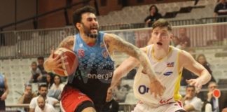 Basket: L’OraSì rimonta nel secondo tempo, ma il finale sorride a Rieti che passa al Pala De Andrè