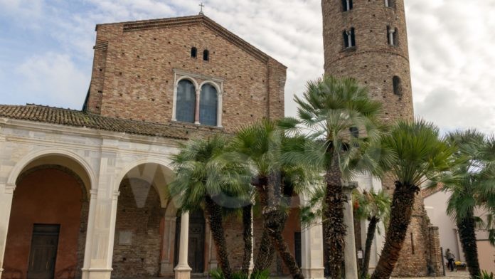 Basilica-di-SantApollinare-Nuovo-1_big