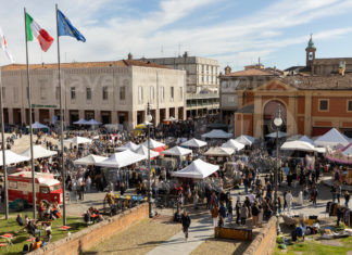 Lugo Vintage Festival, successo consolidato della manifestazione che, anche in questa edizione, ha attirato migliaia di visitatori (e turisti stranieri)