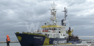 Profughi: l’Humanity 1 forse l’ultima nave ad attraccare a Porto Corsini. Pronte le soluzioni alternative