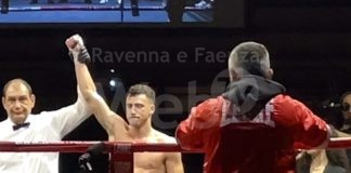 Boxe: Bacchereti vince e convince sul ring del Carisport