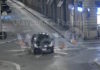 Ha danneggiato le transenne in corso Mazzini. Individuato l’automobilista
