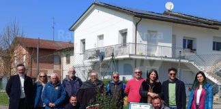 Piantati 30 alberi per compensare il consumo della pista di pattinaggio su ghiaccio