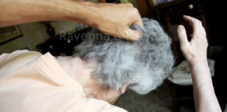 Picchia la madre, 30enne tossicodipendente finisce in carcere