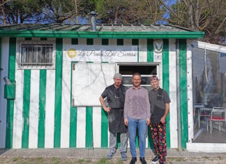 Nuova gestione nel chiosco in via Marconi a Ravenna: ha inaugurato “La piada del sorriso”