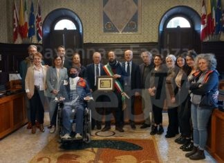 Consegnata a Ravenna la targa “Città del Sollievo 2023” da parte della Fondazione Ghirotti