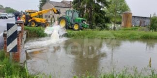Fusignano: in corso in completa sicurezza il passaggio dell’acqua nelle campagne di Maiano e i livelli stanno già calando