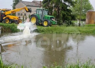 Fusignano: in corso in completa sicurezza il passaggio dell’acqua nelle campagne di Maiano e i livelli stanno già calando