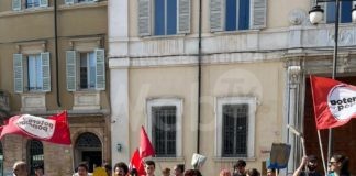 Potere al Popolo: Viva i volontari… ma lo stato dov’è?