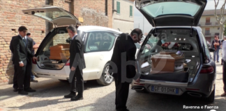 A Russi il funerale di Delio Foschini e Dorotea Dalle Fabbriche, morti nell’alluvione