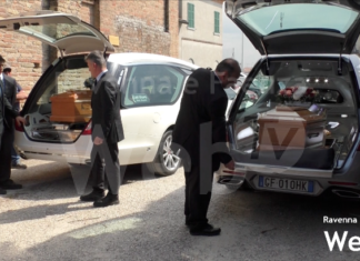 A Russi il funerale di Delio Foschini e Dorotea Dalle Fabbriche, morti nell’alluvione