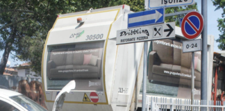 Incidente a Ravenna: scontro tra un camion di Hera e una Panda, due ragazze ferite