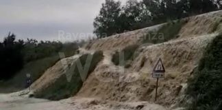Il fiume Lamone sta esondando a Boncellino e Traversara. Ore 23.45