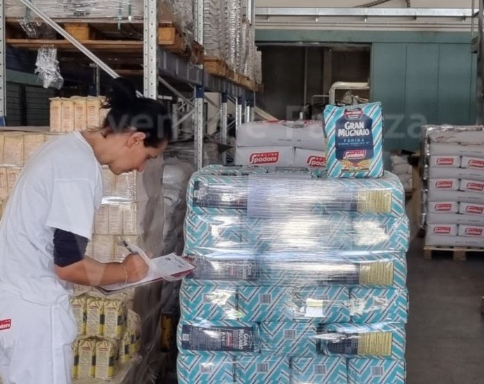 c53f9fca-6a77-44fe-aebf-39ab6b6915f2