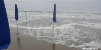 Mareggiata sempre più alta al mare. Preoccupano il Savio, il Ronco e il Montone