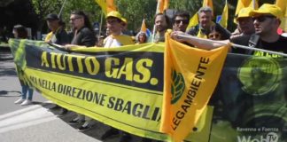 Tante le persone alla manifestazione nazionale contro i rigassificatori