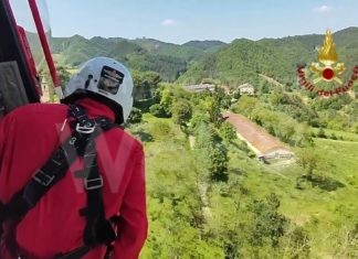 Alluvione: Casola Valsenio devastata dalle frane, vista dall’elicottero Vigili del Fuoco