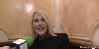 “Nel nome della non violenza”, al Teatro Alighieri una sfilata di moda, organizzata da Valery Maniscalco, per ricordare le vittime di femminicidio